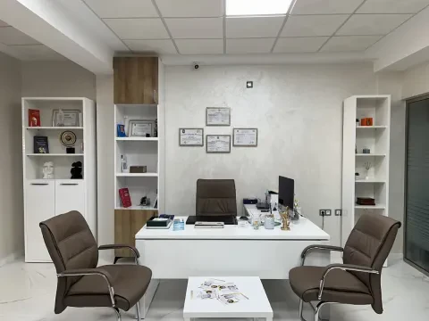Dr Hayat Hlal — Psychiatre