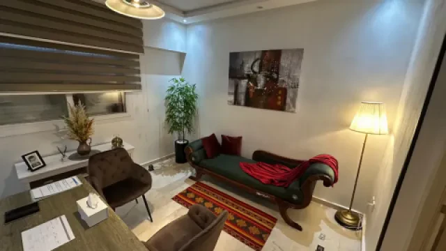 د. رحريب الطاهر، أخصائي نفسي إكلينيكي