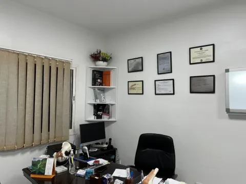 Dr Mehdi Omar Krimech, Chirurgien orthopédiste