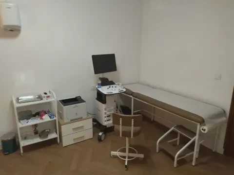 Dr Yomna Dannouni — Gastro-entérologue