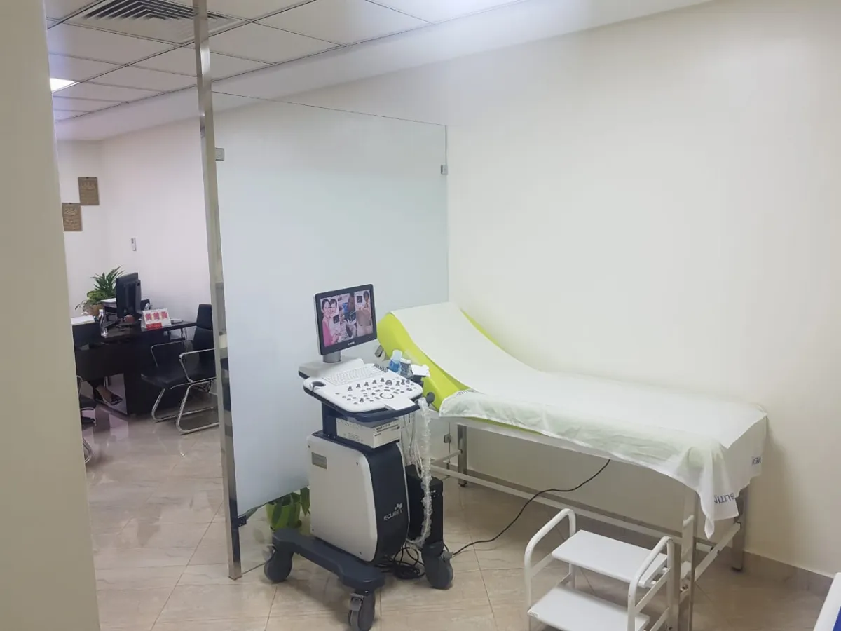 Dr Nora Bousfiha — Gastro-entérologue et proctologue