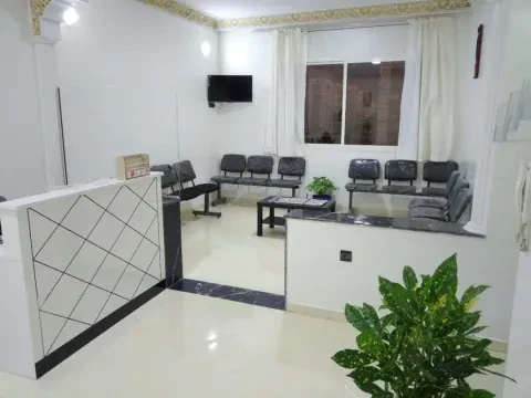 د. عمر أونغويبا — داء السكري، طب الشيخوخة، علاج الألم