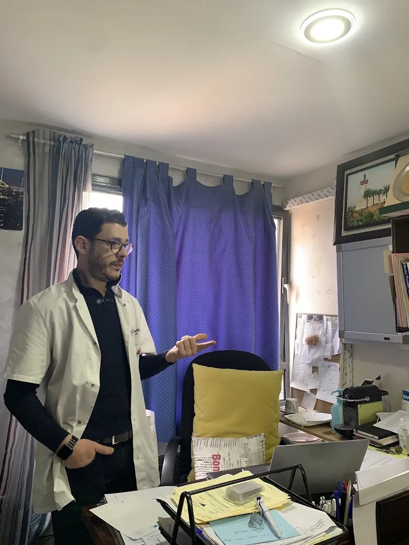 د. ودريري محمد ياسعد - جراح أعصاب، أستاذ مبرز