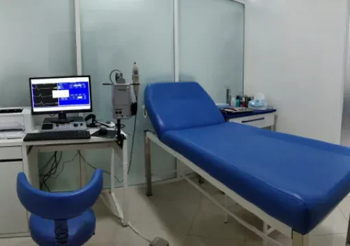 Dr Lyoussi Mouna - Neurologue