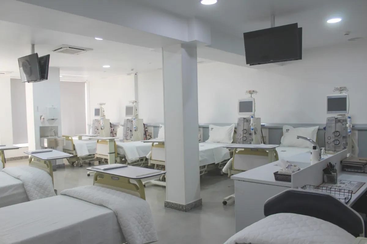 Centre de néphrologie et dialyse Ibn Sina Agdal - Professeur Fatima Ezaïtouni