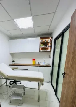 Dr El Idrissi Tourane Lalla Oumayma, Pneumologue Allergologue